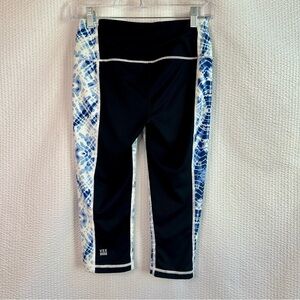 Victoria’s Secret VSX Sport Women’s Black White Blue Crop Leggings Size: Small